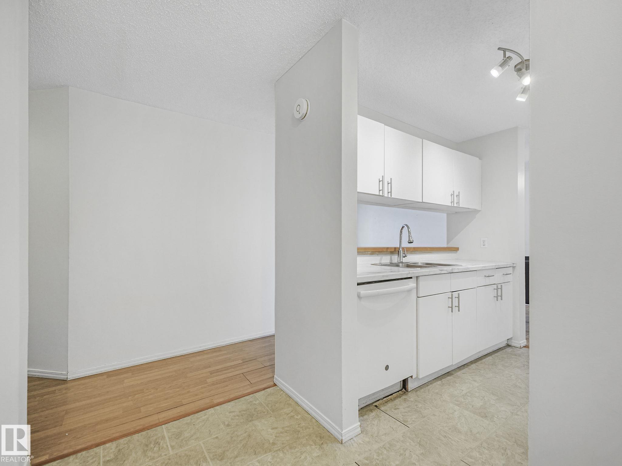 143-10636 120 Street NW — photo 11