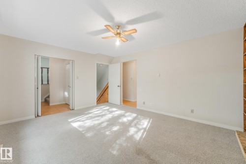 21 Fleetwood Crescent — photo 20