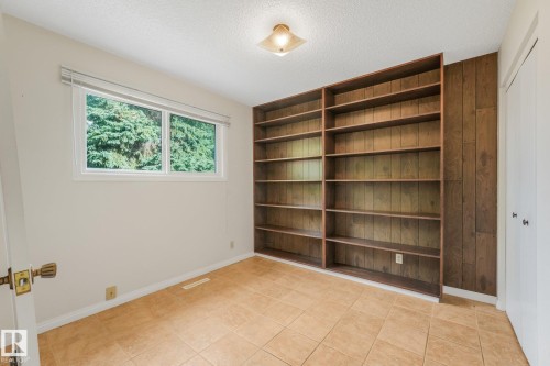 21 Fleetwood Crescent — photo 26