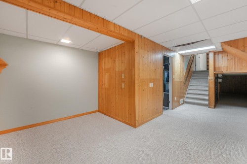 21 Fleetwood Crescent — photo 63