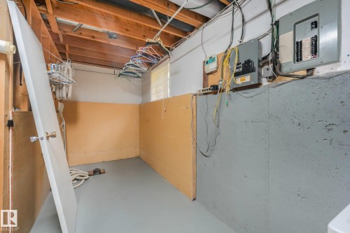 21 Fleetwood Crescent — photo 66